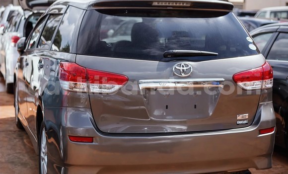 Nunua Ilio tumika Toyota Wish Nyingine Gari ndani ya Kampala nchini Uganda Nunua Ilio tumika Toyota Wish Nyingine Gari ndani ya Kampala nchini Uganda