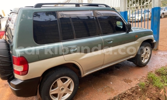 Acheter Occasion Voiture Mitsubishi Pajero iO Vert à Kampala, Ouganda Acheter Occasion Voiture Mitsubishi Pajero iO Vert à Kampala, Ouganda
