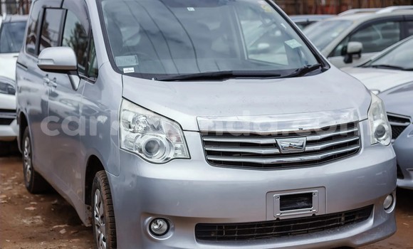Buy Used Toyota Noah Silver Car in Kampala in Uganda