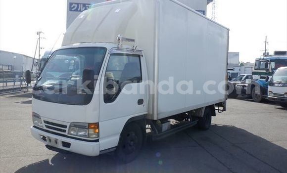 Acheter Occasion Utilitaire Nissan UD Blanc à Kampala, Ouganda