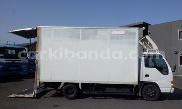 Buy Used Nissan UD White Truck in Kampala in Uganda Buy Used Nissan UD White Truck in Kampala in Uganda