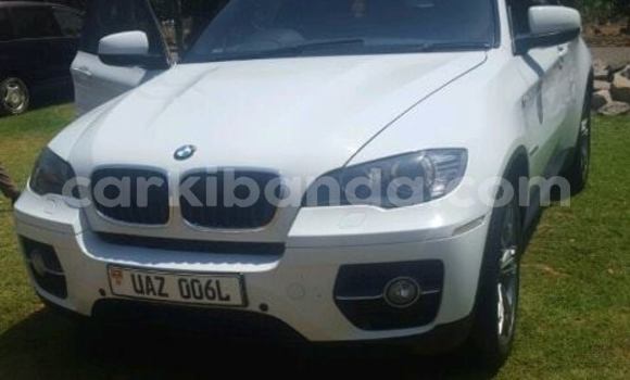 Acheter Import Voiture BMW X6 Blanc à Kampala, Ouganda Acheter Import Voiture BMW X6 Blanc à Kampala, Ouganda