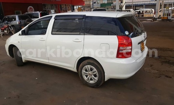 Acheter Import Voiture Toyota Wish Blanc à Kampala, Ouganda Acheter Import Voiture Toyota Wish Blanc à Kampala, Ouganda
