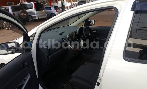 Acheter Import Voiture Toyota Wish Blanc à Kampala, Ouganda Acheter Import Voiture Toyota Wish Blanc à Kampala, Ouganda