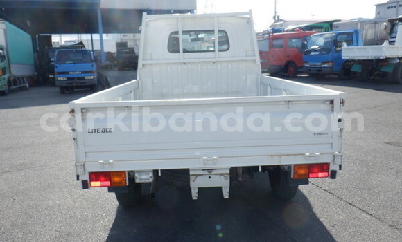 Buy Used Toyota LITEACE White Truck in Kampala in Uganda Buy Used Toyota LITEACE White Truck in Kampala in Uganda