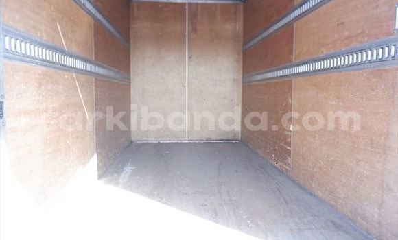 Buy Used Nissan UD White Truck in Kampala in Uganda Buy Used Nissan UD White Truck in Kampala in Uganda