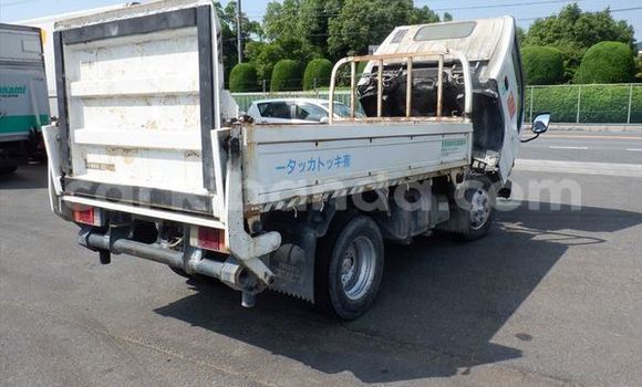 Acheter Occasion Utilitaire Isuzu Bighorn Blanc à Kampala, Ouganda