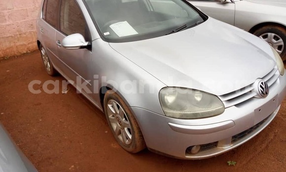 Acheter Import Voiture Volkswagen Golf Gris à Kampala, Ouganda Acheter Import Voiture Volkswagen Golf Gris à Kampala, Ouganda
