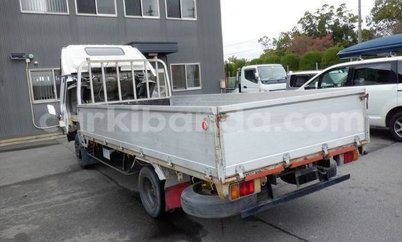 Buy Used Isuzu Bighorn White Car in Kampala in Uganda Buy Used Isuzu Bighorn White Car in Kampala in Uganda