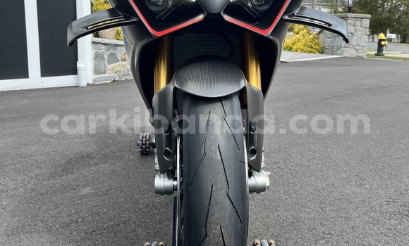 Acheter Occasion Moto Ducati SUPERSPORT Noir à Arua, Ouganda Acheter Occasion Moto Ducati SUPERSPORT Noir à Arua, Ouganda