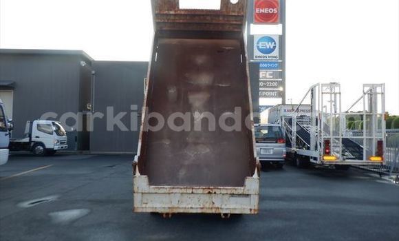 Buy Used Nissan UD White Truck in Kampala in Uganda Buy Used Nissan UD White Truck in Kampala in Uganda