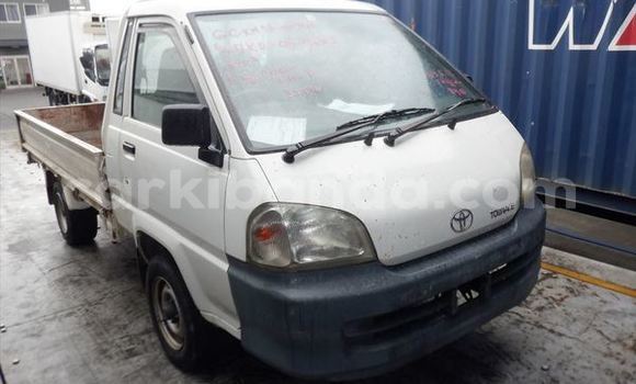 Acheter Occasion Utilitaire Toyota LITEACE Blanc à Kampala, Ouganda