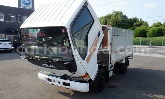 Buy Used Nissan UD White Truck in Kampala in Uganda Buy Used Nissan UD White Truck in Kampala in Uganda