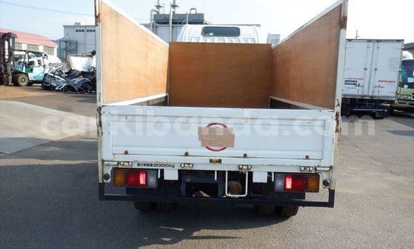 Buy Used Nissan UD White Truck in Kampala in Uganda Buy Used Nissan UD White Truck in Kampala in Uganda