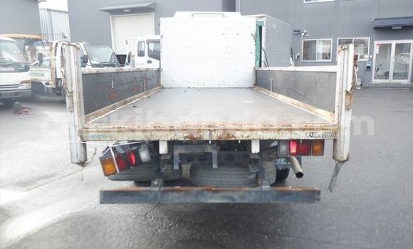 Buy Used Nissan UD White Truck in Kampala in Uganda Buy Used Nissan UD White Truck in Kampala in Uganda