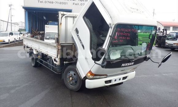 Buy Used Nissan UD White Truck in Kampala in Uganda Buy Used Nissan UD White Truck in Kampala in Uganda