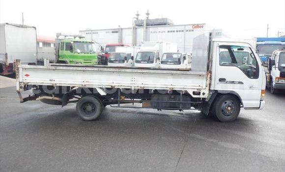 Buy Used Nissan UD White Truck in Kampala in Uganda Buy Used Nissan UD White Truck in Kampala in Uganda