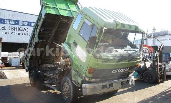 Nunua Ilio tumika Isuzu Bighorn Kijani Lori ndani ya Kampala nchini Uganda Nunua Ilio tumika Isuzu Bighorn Kijani Lori ndani ya Kampala nchini Uganda