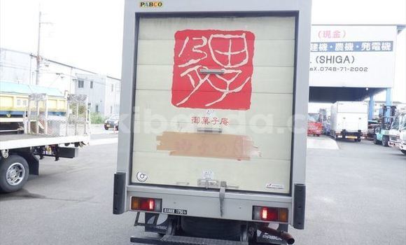 Buy Used Nissan UD White Truck in Kampala in Uganda Buy Used Nissan UD White Truck in Kampala in Uganda