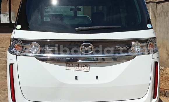 Acheter Neuf Voiture Mazda Biante Blanc à Kampala, Ouganda Acheter Neuf Voiture Mazda Biante Blanc à Kampala, Ouganda