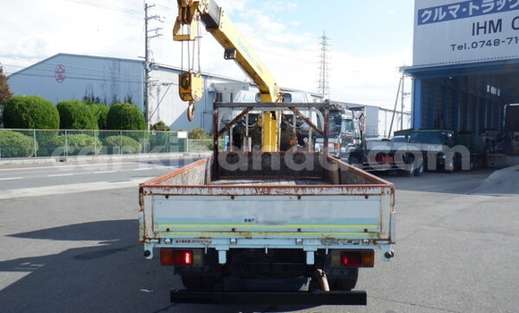 Nunua Ilio tumika Isuzu Bighorn Nyeupe Lori ndani ya Kampala nchini Uganda Nunua Ilio tumika Isuzu Bighorn Nyeupe Lori ndani ya Kampala nchini Uganda