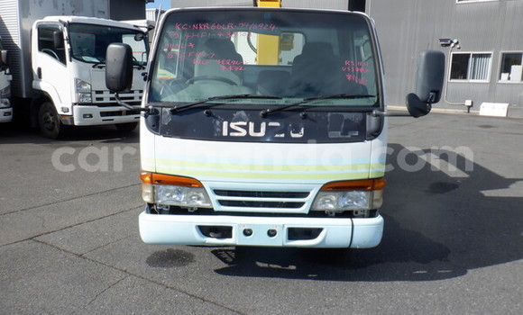 Nunua Ilio tumika Isuzu Bighorn Nyeupe Lori ndani ya Kampala nchini Uganda Nunua Ilio tumika Isuzu Bighorn Nyeupe Lori ndani ya Kampala nchini Uganda