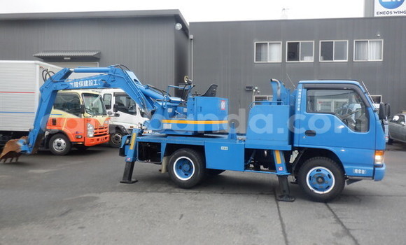 Buy Used Isuzu Bighorn Blue Truck in Kampala in Uganda