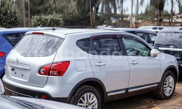 Nunua Ilio tumika Nissan Dualis Fedha Gari ndani ya Kampala nchini Uganda Nunua Ilio tumika Nissan Dualis Fedha Gari ndani ya Kampala nchini Uganda