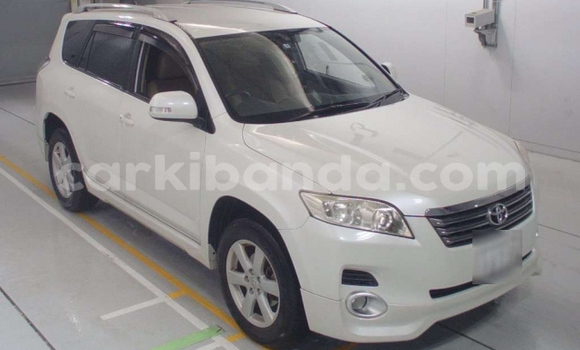 Gura Nshya Toyota Vanguard White Imodoka i Jinja–Kawempe mu Central Gura Nshya Toyota Vanguard White Imodoka i Jinja–Kawempe mu Central