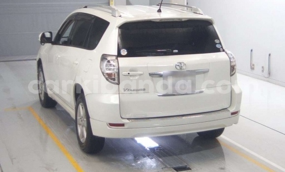 Gura Nshya Toyota Vanguard White Imodoka i Jinja–Kawempe mu Central Gura Nshya Toyota Vanguard White Imodoka i Jinja–Kawempe mu Central