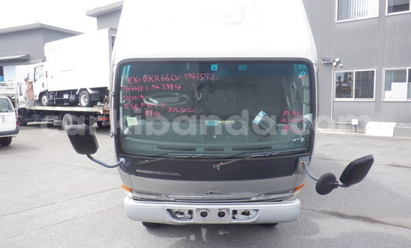 Buy Used Nissan UD White Truck in Kampala in Uganda Buy Used Nissan UD White Truck in Kampala in Uganda