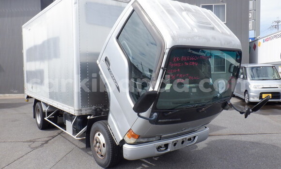 Buy Used Nissan UD White Truck in Kampala in Uganda Buy Used Nissan UD White Truck in Kampala in Uganda