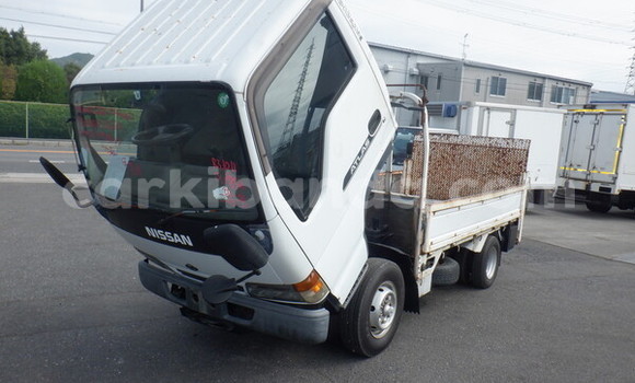 Buy Used Nissan UD White Truck in Kampala in Uganda Buy Used Nissan UD White Truck in Kampala in Uganda