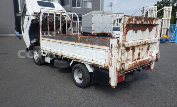 Buy Used Nissan UD White Truck in Kampala in Uganda Buy Used Nissan UD White Truck in Kampala in Uganda