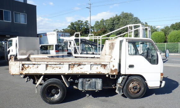 Buy Used Isuzu Bighorn White Truck in Kampala in Uganda