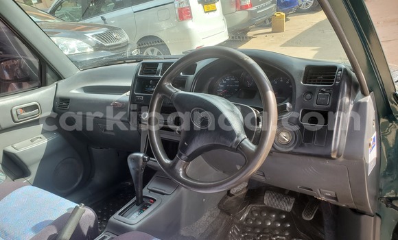 Gura Yakoze Toyota RAV4 Blue Imodoka i Kampala mu Uganda Gura Yakoze Toyota RAV4 Blue Imodoka i Kampala mu Uganda