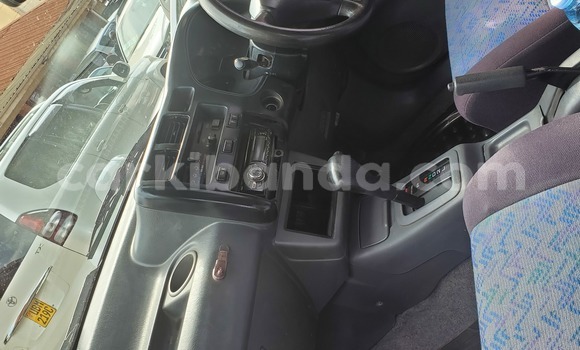 Gura Yakoze Toyota RAV4 Blue Imodoka i Kampala mu Uganda Gura Yakoze Toyota RAV4 Blue Imodoka i Kampala mu Uganda