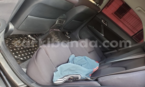 Gura Imported Toyota Harrier Black Imodoka i Kampala mu Uganda Gura Imported Toyota Harrier Black Imodoka i Kampala mu Uganda