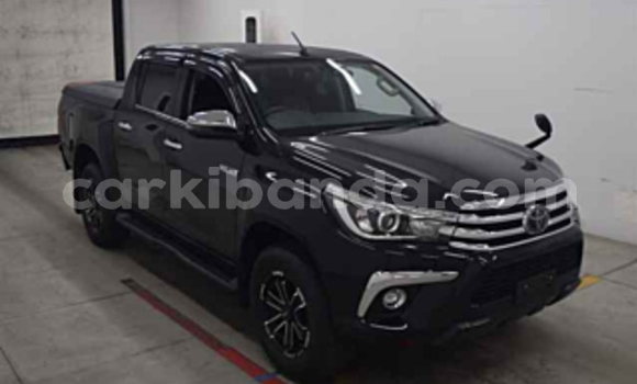 Nunua Imported Toyota Hilux Nyeusi Gari ndani ya Jinja–Kawempe nchini Kati