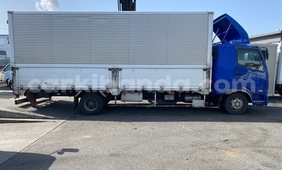 Acheter Occasion Utilitaire Mitsubishi Van Bleu à Kampala, Ouganda