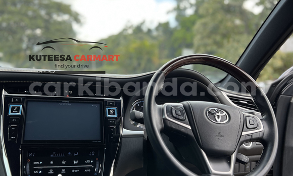 Nunua Imported Toyota Harrier Nyeusi Gari ndani ya Kampala nchini Uganda Nunua Imported Toyota Harrier Nyeusi Gari ndani ya Kampala nchini Uganda