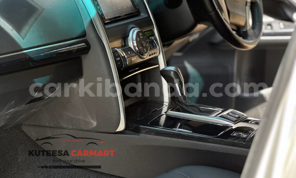 Nunua Imported Toyota Mark X Nyeupe Gari ndani ya Kampala nchini Uganda Nunua Imported Toyota Mark X Nyeupe Gari ndani ya Kampala nchini Uganda