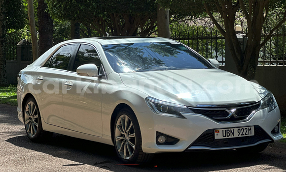 Nunua Imported Toyota Mark X Nyeupe Gari ndani ya Kampala nchini Uganda Nunua Imported Toyota Mark X Nyeupe Gari ndani ya Kampala nchini Uganda