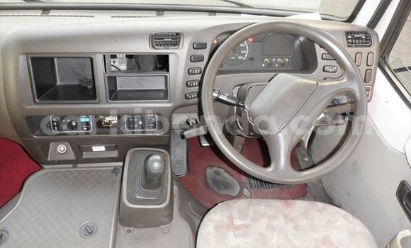 Gura Yakoze Mitsubishi Van Blue Ikamyo i Kampala mu Uganda Gura Yakoze Mitsubishi Van Blue Ikamyo i Kampala mu Uganda