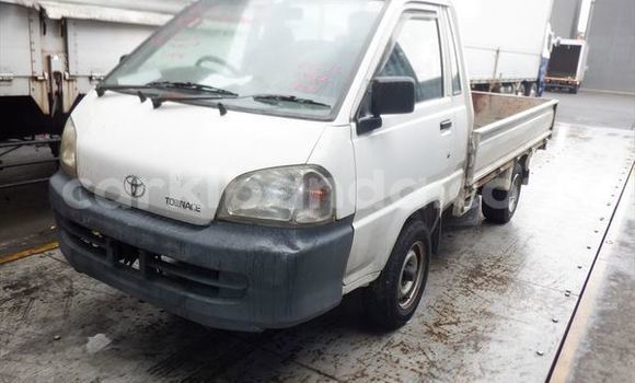 Nunua Ilio tumika Toyota Dyna Nyeupe Lori ndani ya Kampala nchini Uganda Nunua Ilio tumika Toyota Dyna Nyeupe Lori ndani ya Kampala nchini Uganda