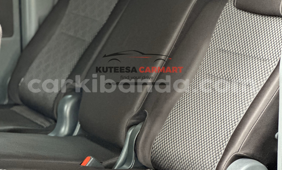 Nunua Imported Toyota Noah Nyingine Gari ndani ya Kampala nchini Uganda Nunua Imported Toyota Noah Nyingine Gari ndani ya Kampala nchini Uganda