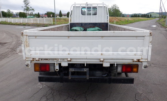 Buy Used Nissan UD White Truck in Kampala in Uganda Buy Used Nissan UD White Truck in Kampala in Uganda