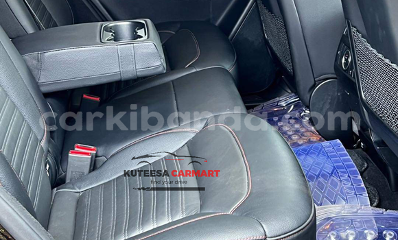 Nunua Imported Mercedes‒Benz AMG GLE Nyeusi Gari ndani ya Kampala nchini Uganda Nunua Imported Mercedes‒Benz AMG GLE Nyeusi Gari ndani ya Kampala nchini Uganda