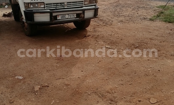 Acheter Occasion Utilitaire Isuzu FTR 850 Blanc à Entebbe, Ouganda