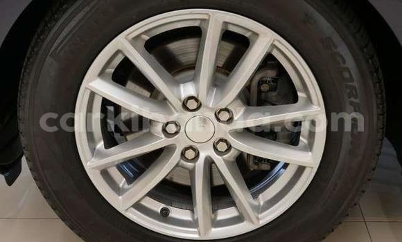 Gura Yakoze Range Rover Range Rover Blue Imodoka i Kampala mu Uganda Gura Yakoze Range Rover Range Rover Blue Imodoka i Kampala mu Uganda